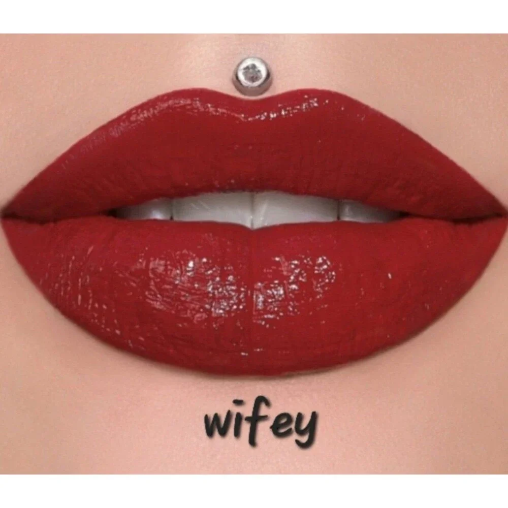 Supreme gloss Wifey